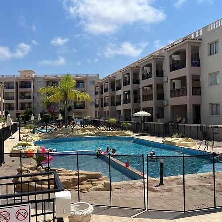 Royal Seacrest Residence Пафос Екстер'єр фото