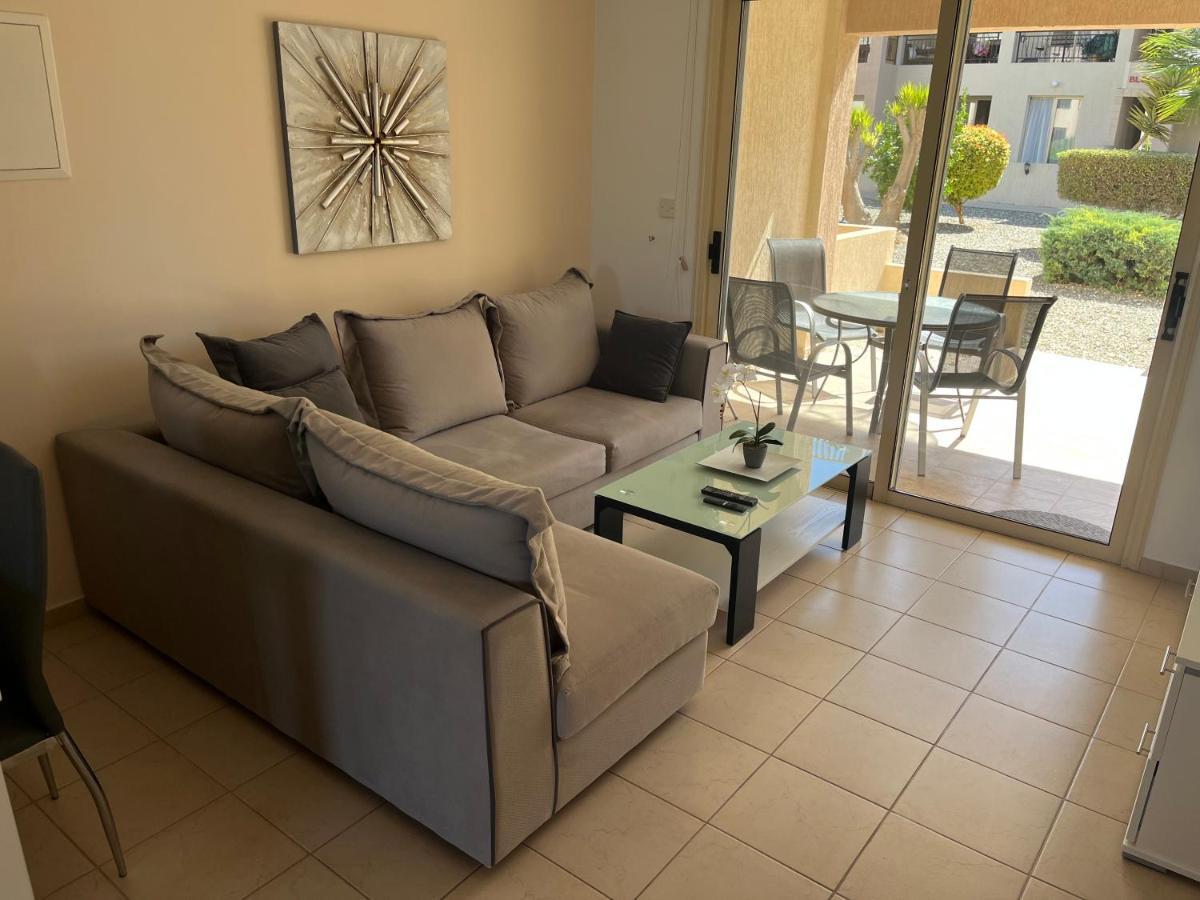 Royal Seacrest Residence Пафос Екстер'єр фото