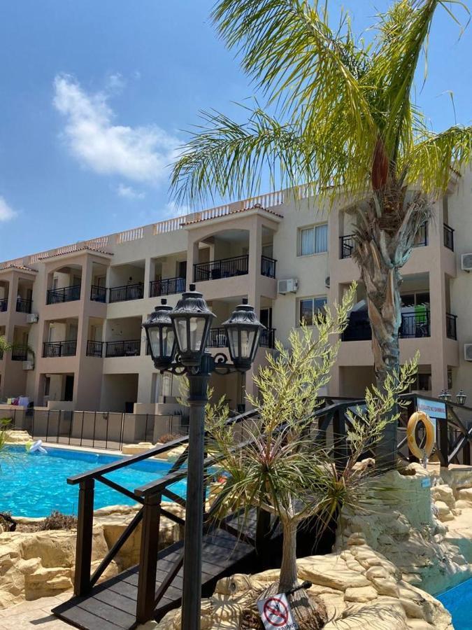 Royal Seacrest Residence Пафос Екстер'єр фото