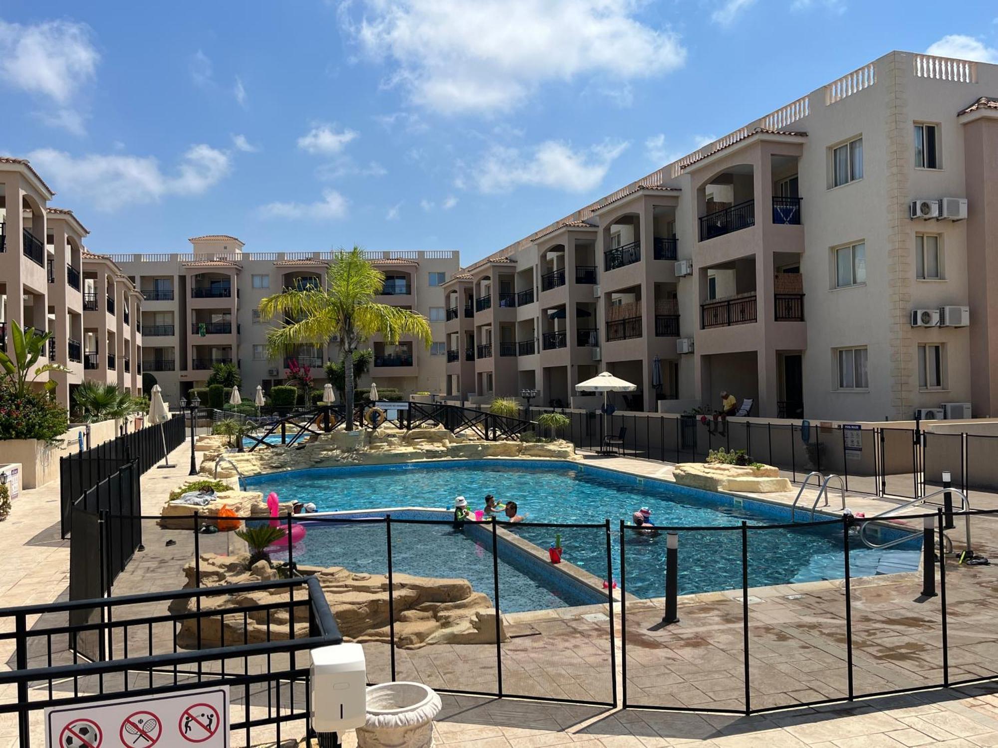 Royal Seacrest Residence Пафос Екстер'єр фото